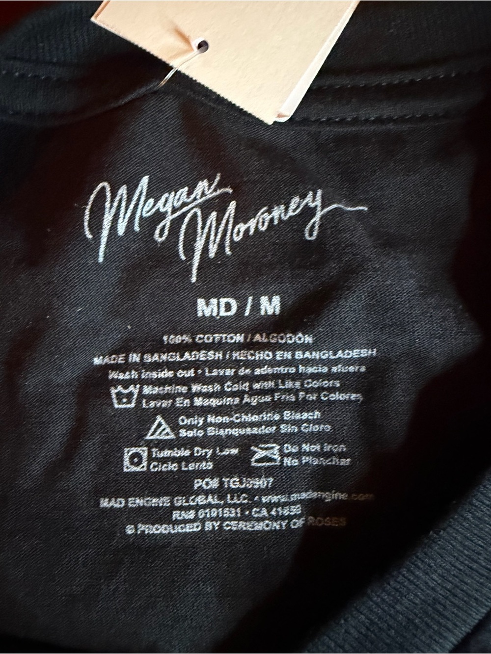 Megan Moroney Cloud 9 Black Graphic T-Shirt Size M Pink Portrait Album Merch - Picture 8 of 8
